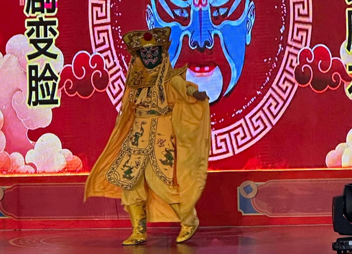 bian lian, mal ciputra, imlek