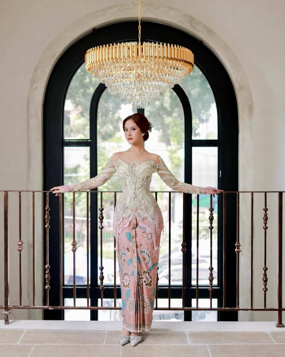 gaya lamaran Gabriella Larasati 