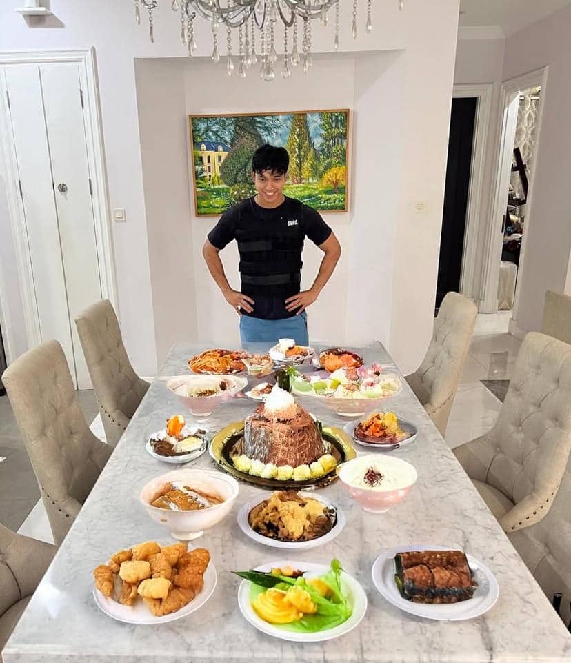 potret artis buka puasa perdana di Ramadan 2026