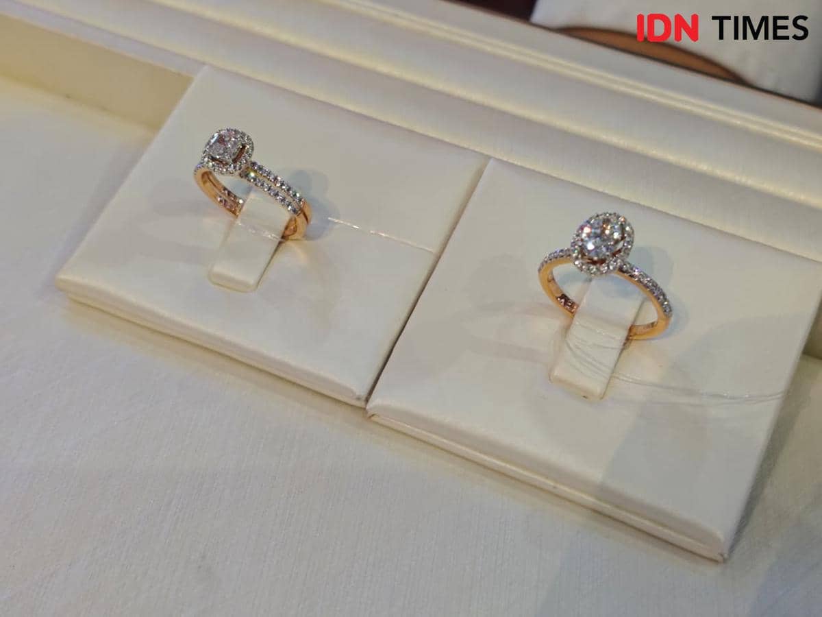 Love Poetry Promise Ring