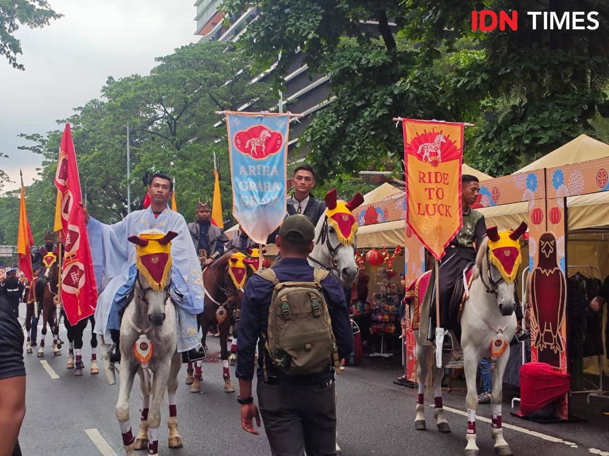 Potret kemeriahan pawai Imlek di acara “Ride to Luck” (Join the Journey, Catch the Luck) pada Selasa (17/2/2026) di SCBD