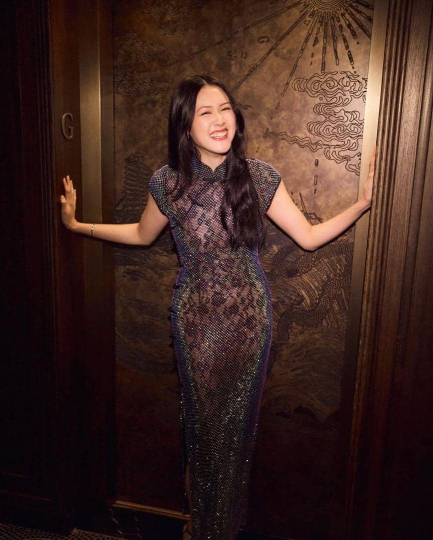 Lunar New Year with @saulee @rosielai @thepeninsulalondonhotel 🪩🌹🌹 thank you the mostest💗💗🐮jpg.jpg