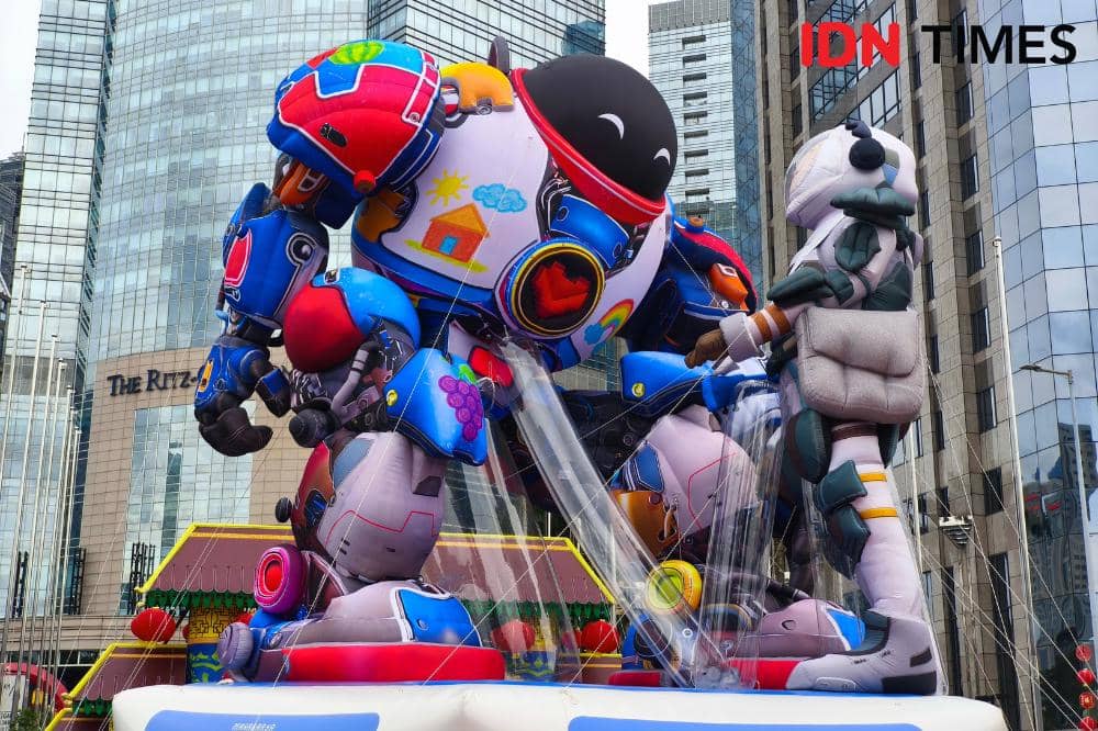 Jelang Tayang, Pelangi Di Mars Buka Instalasi Balon Raksasa di Jakarta