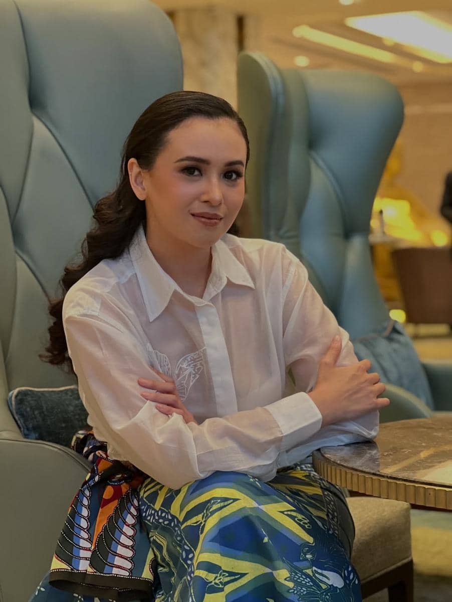 inspirasi flawless makeup look ala Ayushita 