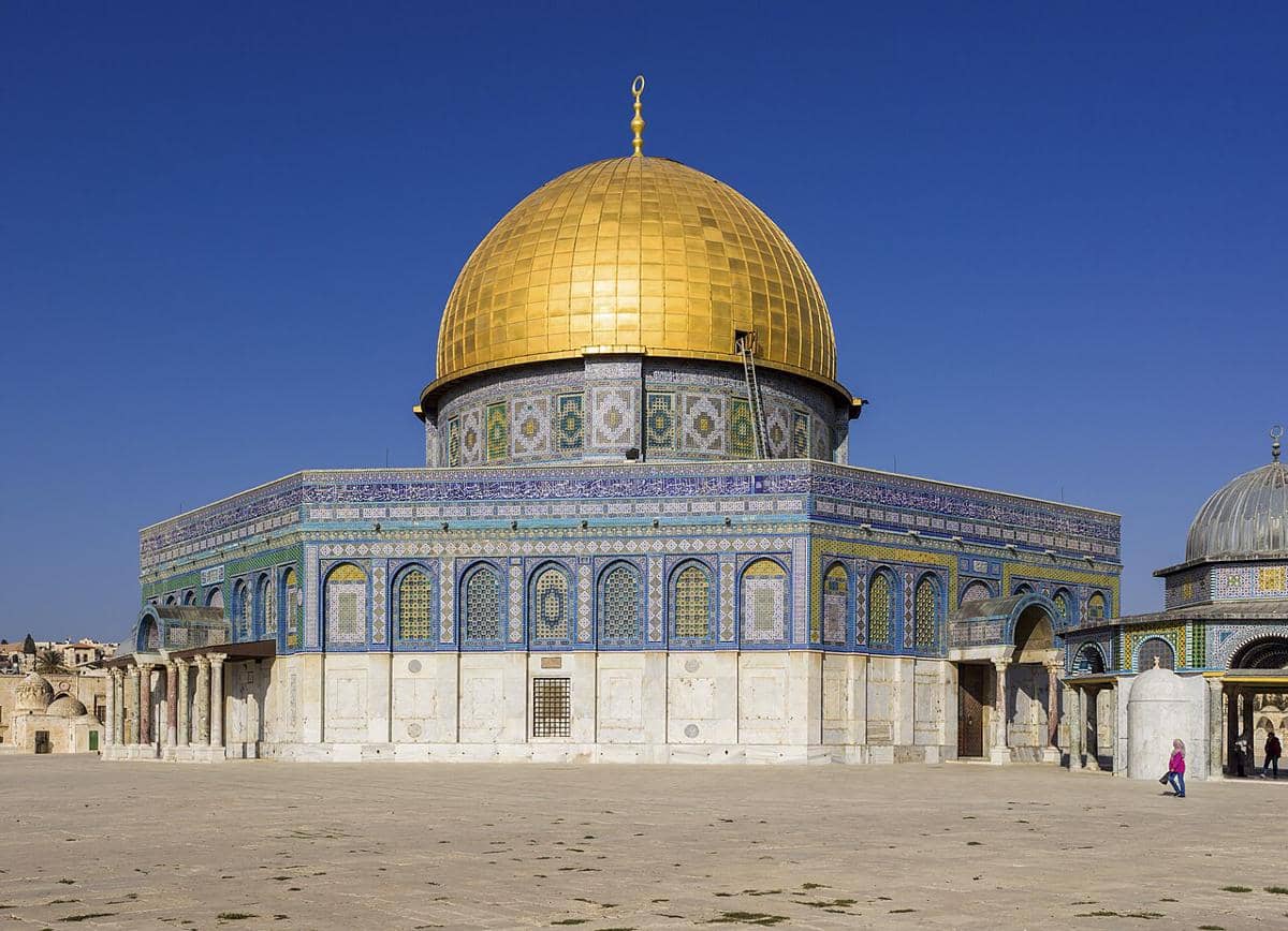 Kubah Shakhrah (Dome of the Rock), sebuah bangunan ikonik yang terletak di kompleks Masjid Al-Aqsa di Kota Tua Yerusalem. 