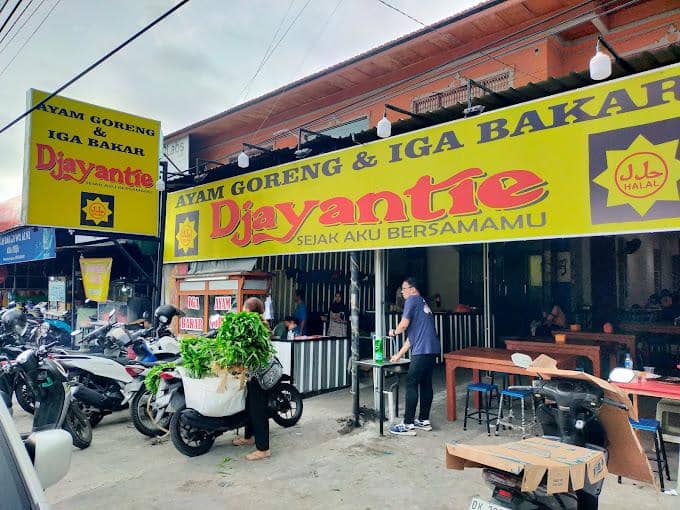 warung Djayantie (googleusercontent.com/Djayantie, Ayam Goreng & Iga Bakar)