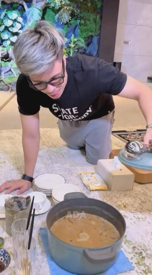 Buka Puasa Atta dan Aurel