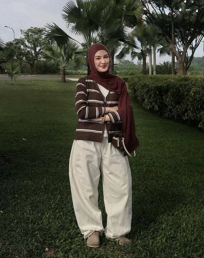 ide outfit saat rainy day ala Jihan Rifa