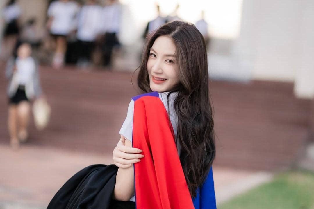 10 Idol Thailand yang Wisuda Paruh Pertama 2026, SMA hingga S2!