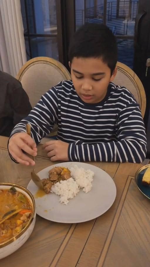 Buka puasa keluarga Shireen Sungkar