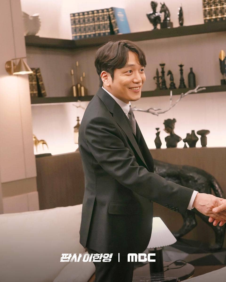 cuplikan drama The Judge Returns.