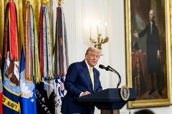 Luhut Klaim RI Unggul dari ASEAN soal Tarif AS