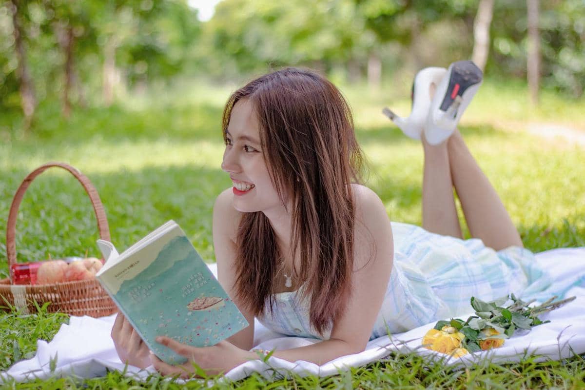 6 Manfaat Psikologis Luar Biasa dari Membaca Buku di Tengah Kesibukan