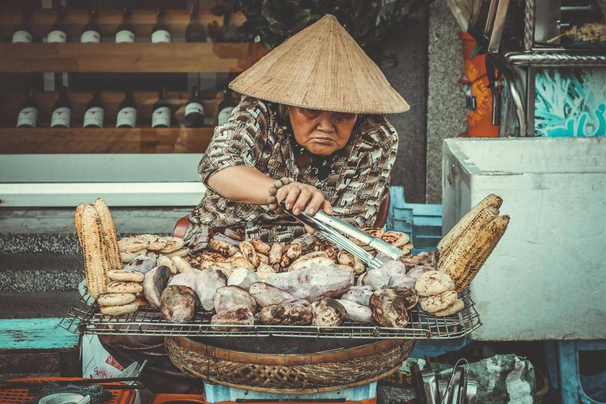 ilustrasi penjual makanan 
