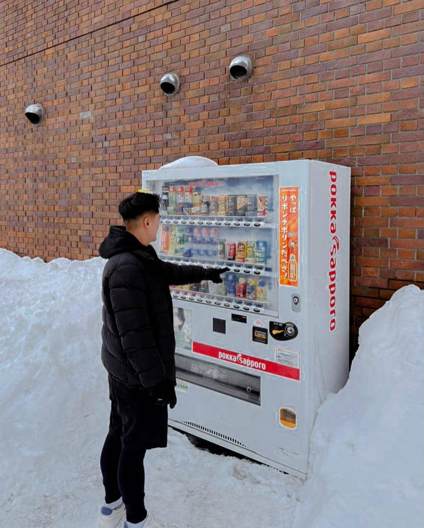 Boy William menikmati liburan musim dingin di Jepang