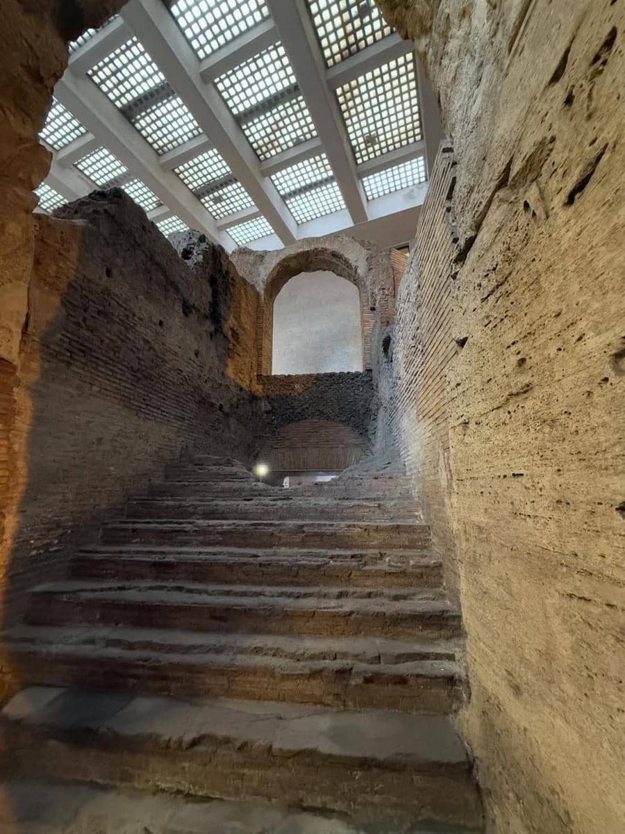 Cinta Brian berkeliling kota Roma bareng Gisella Anastasia