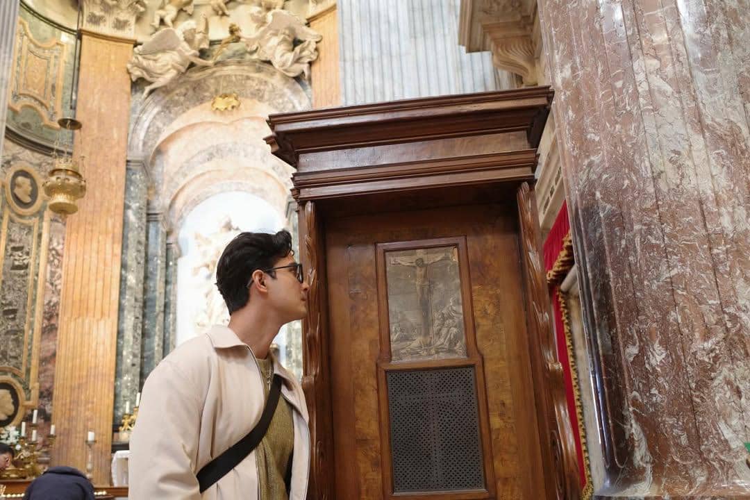 Cinta Brian berkeliling kota Roma bareng Gisella Anastasia