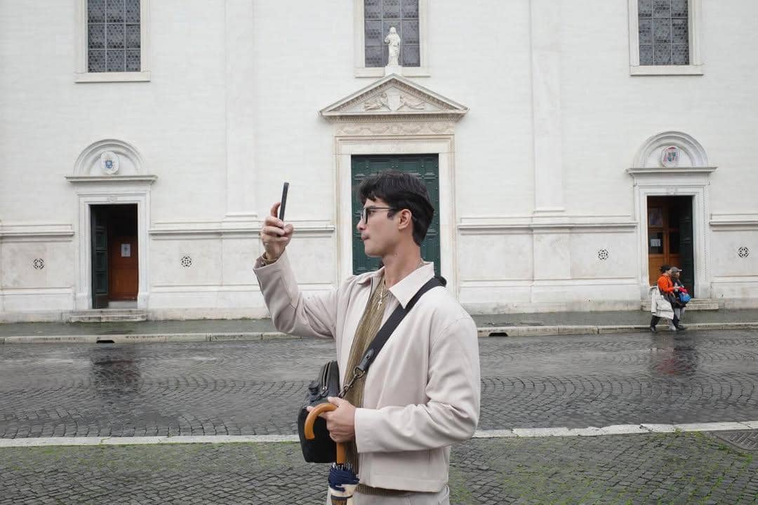 Cinta Brian berkeliling kota Roma bareng Gisella Anastasia