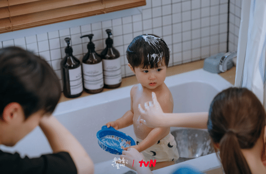 cuplikan drama Our Universe