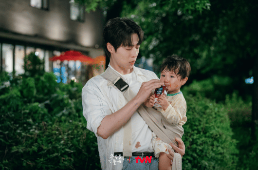 5 Perubahan Sikap Sun Tae Hyung di Our Universe, Makin Dewasa!