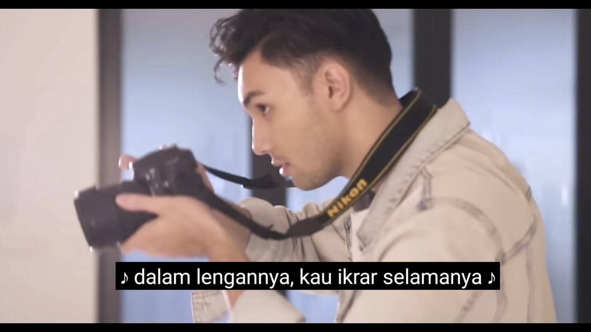 cuplikan video klip "H-5"