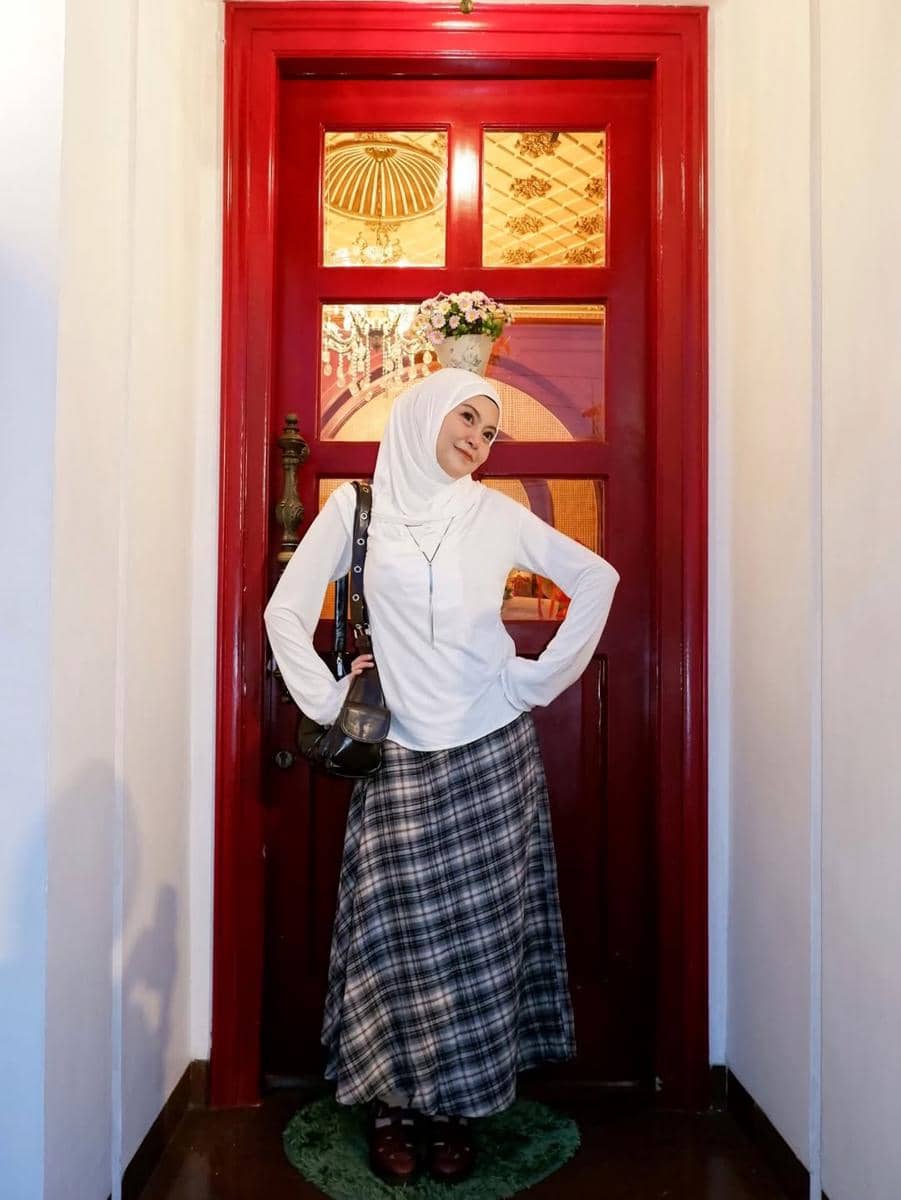 outfit ala Revina Habilia 