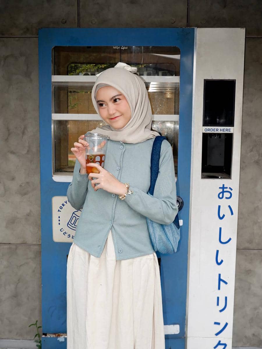 outfit ala Revina Habilia