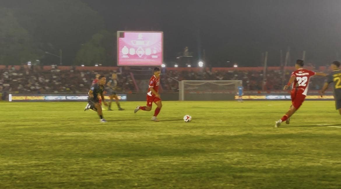 Laga Semen Padang vs Malut United