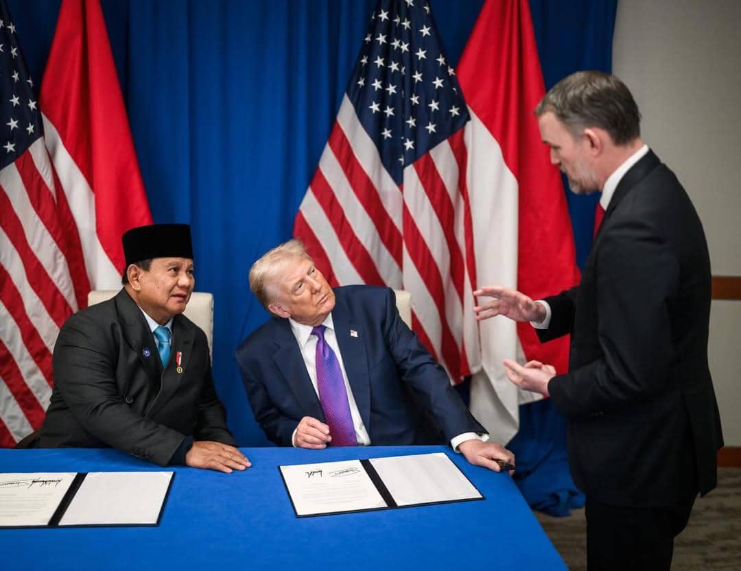 Presiden Prabowo Subianto dan Presiden Amerika Serikat Donald J. Trump menandatangani Agreement on Reciprocal Trade (ART) di Washington, D.C., pada Kamis (19/2).