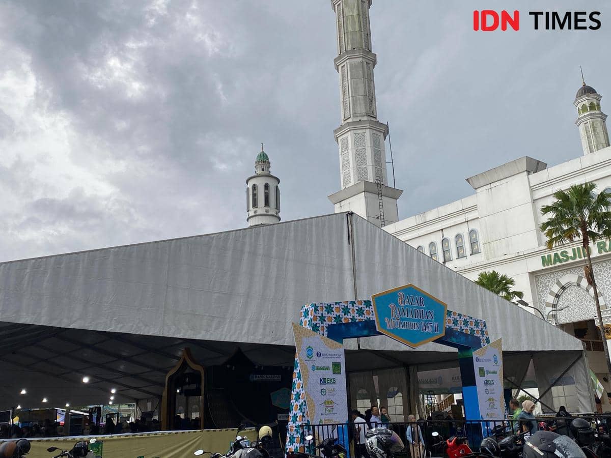 Pasar Juadah Mujahidin Pontianak.