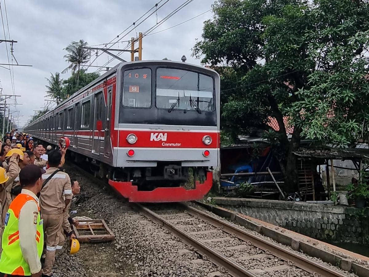 Evakuasi KRL Bandara Tertemper di Poris Selesai, Jalur Sudah Normal