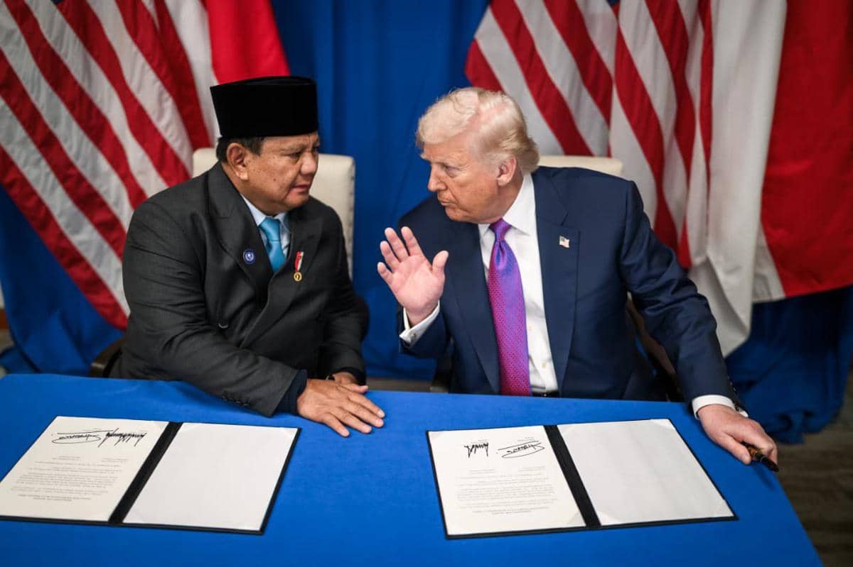 Presiden Prabowo Subianto dan Presiden AS Donald Trump dalam penandatanganan Board of Peace Charter.
