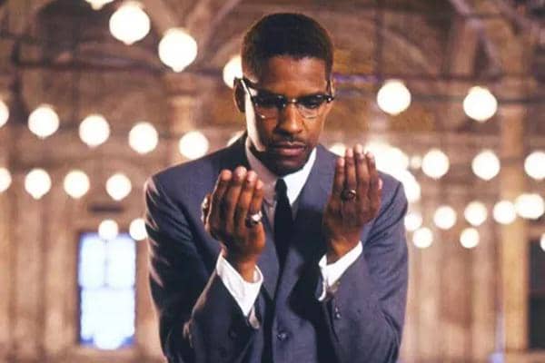 cuplikan adegan dalam film Malcolm X 