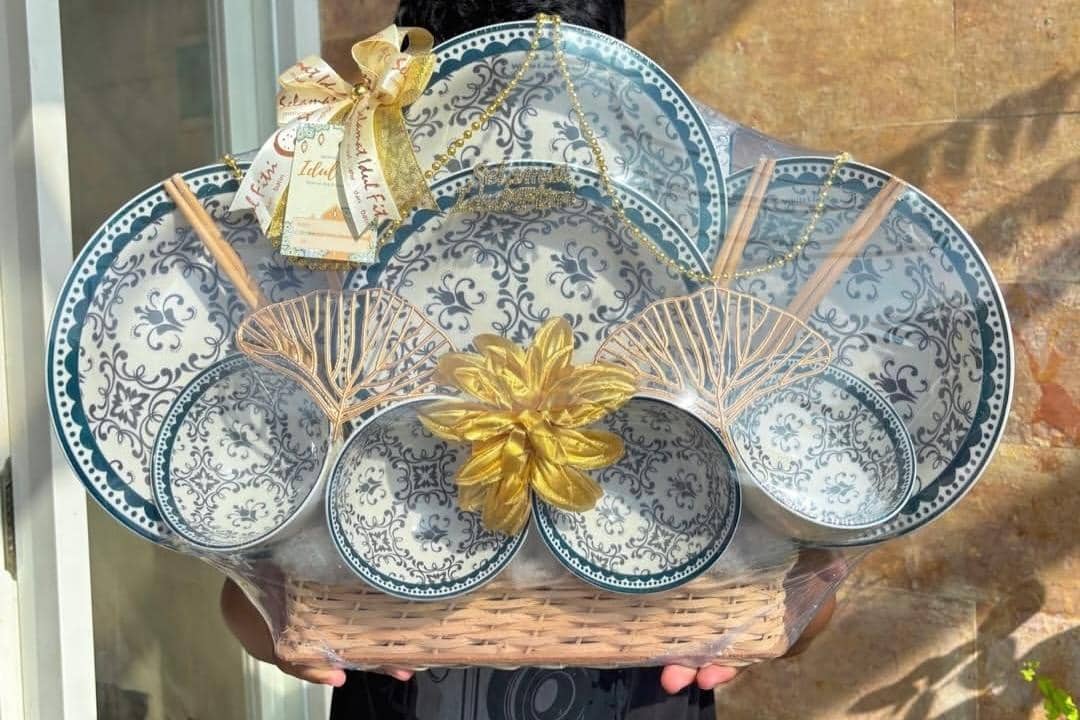 Ilustrasi parcel pecah belah 