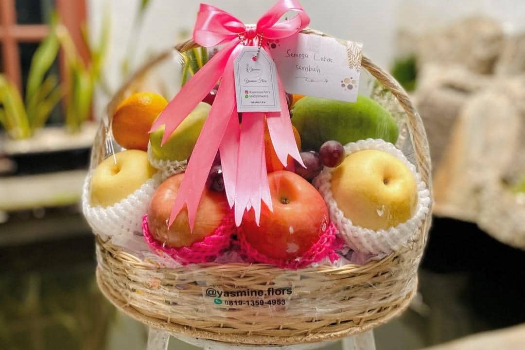 Ilustrasi parcel buah 