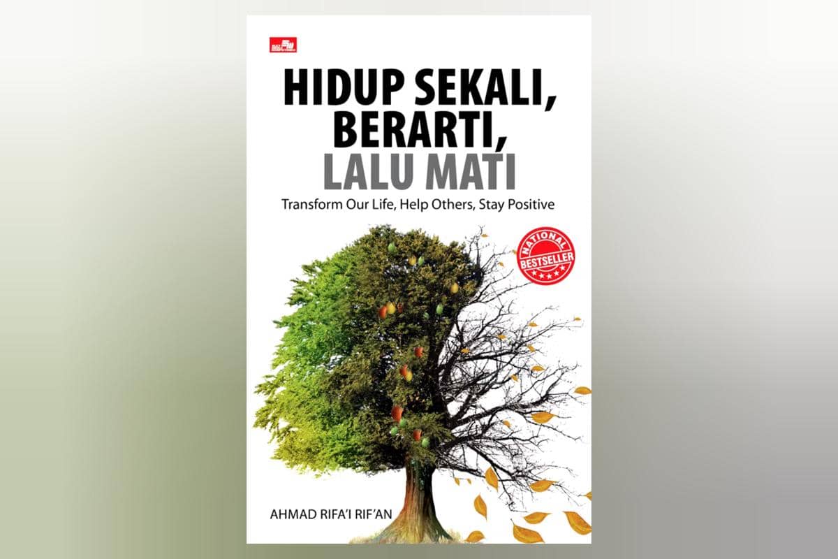 buku Hidup Sekali, Berarti, Lalu Mati 