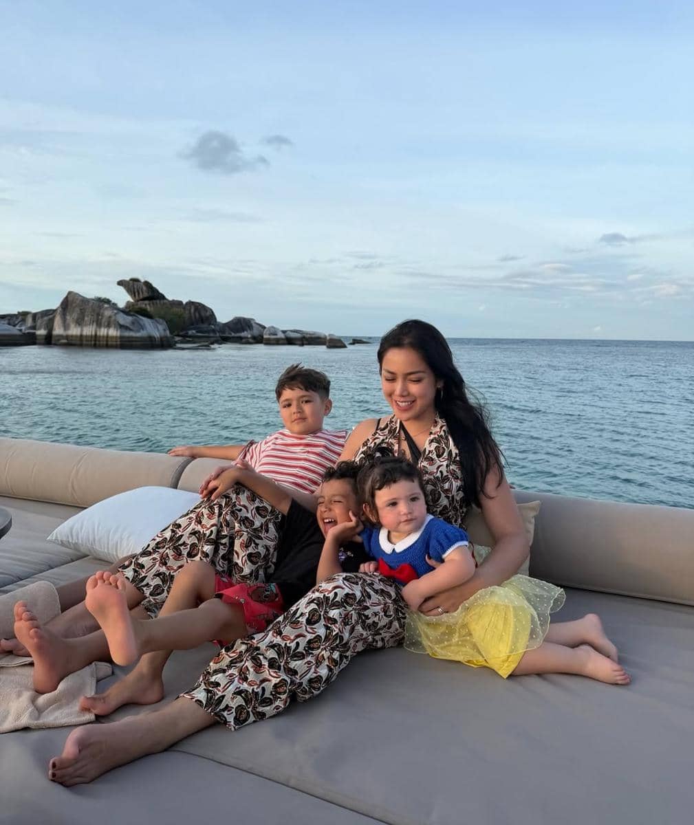 Jessica Iskandar jalan-jalan di Belitung