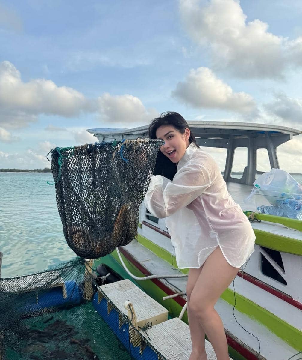 Jessica Iskandar jalan-jalan di Belitung
