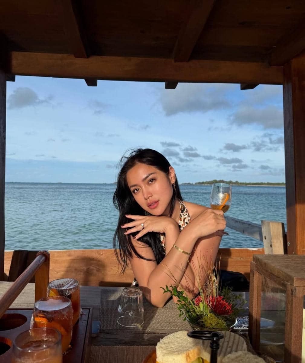 Jessica Iskandar jalan-jalan di Belitung