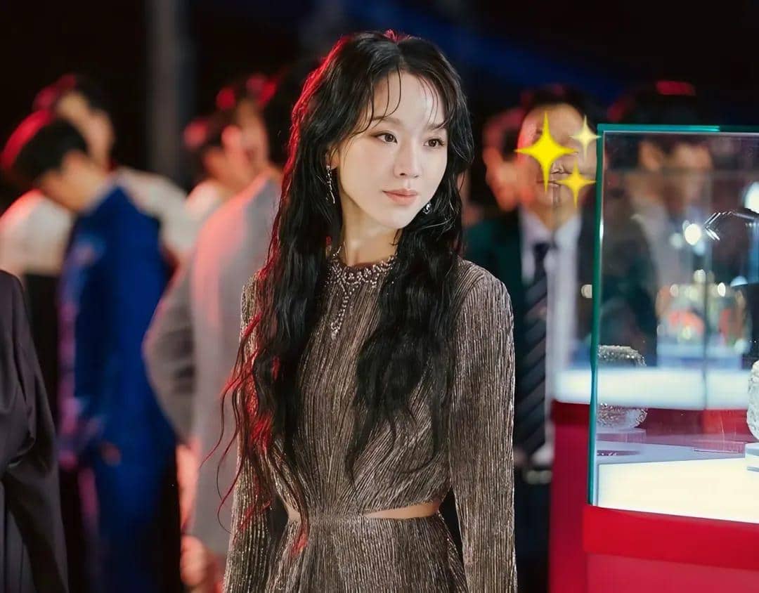 still cut drama The Art of Sarah