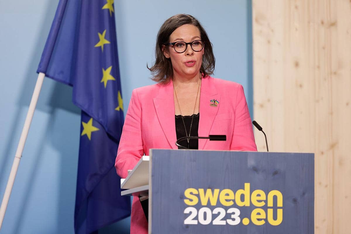 Situasi Panas! Swedia Minta Warganya Segera Tinggalkan Iran