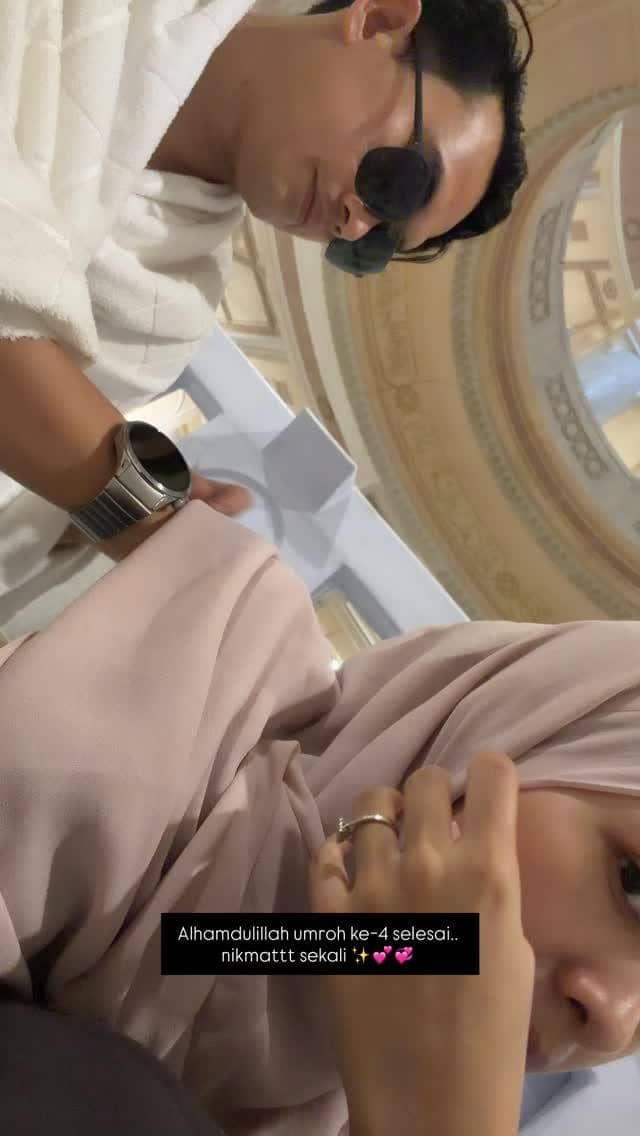 Ikbal Fauzi dan istri umrah di bulan Ramadan 2026