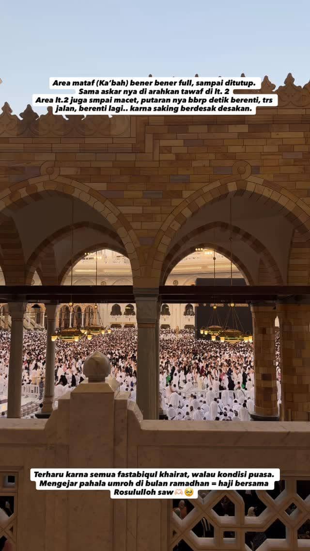 Ikbal Fauzi dan istri umrah di bulan Ramadan 2026