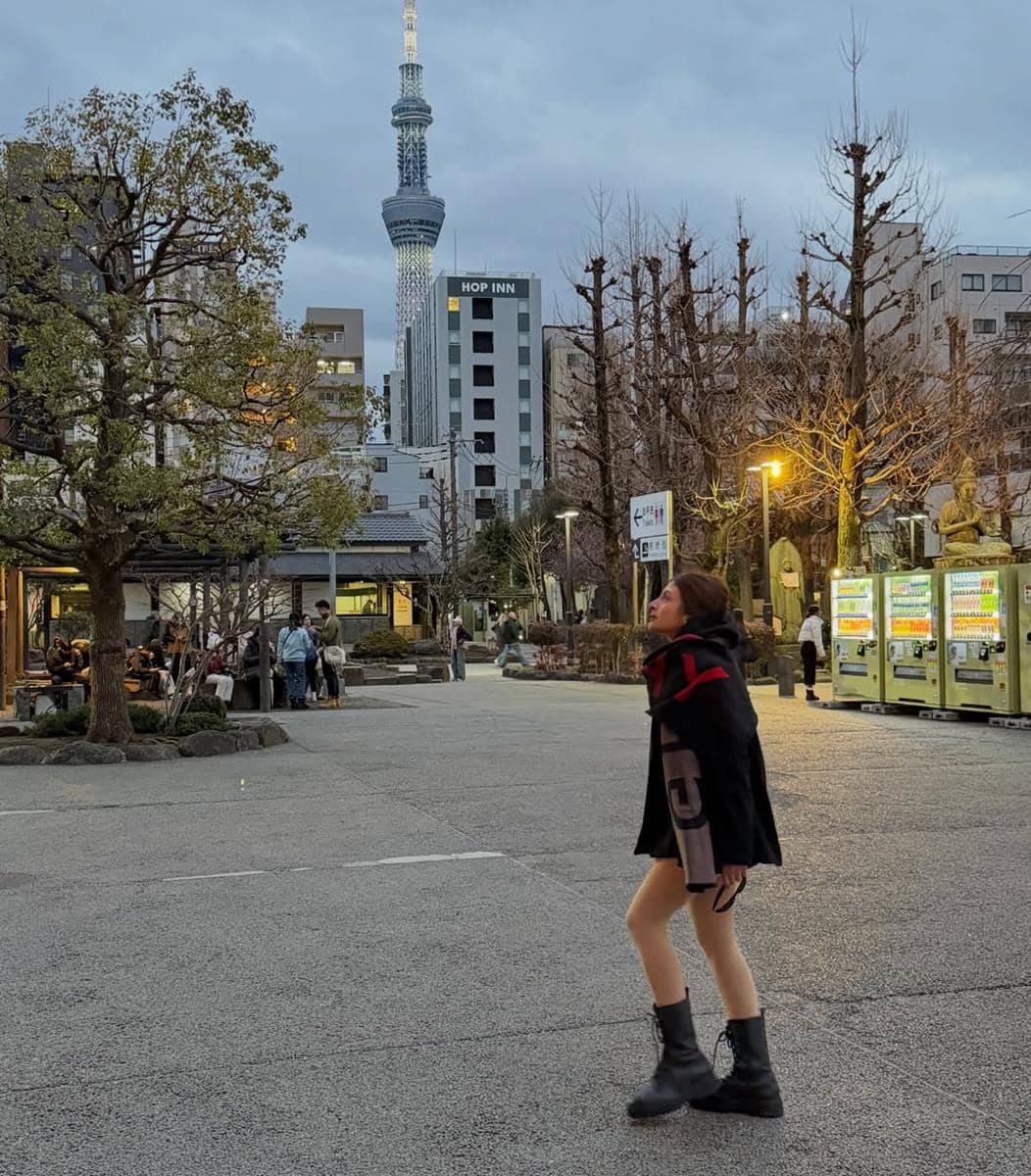 Sarah Keihl jalan-jalan di Asakusa