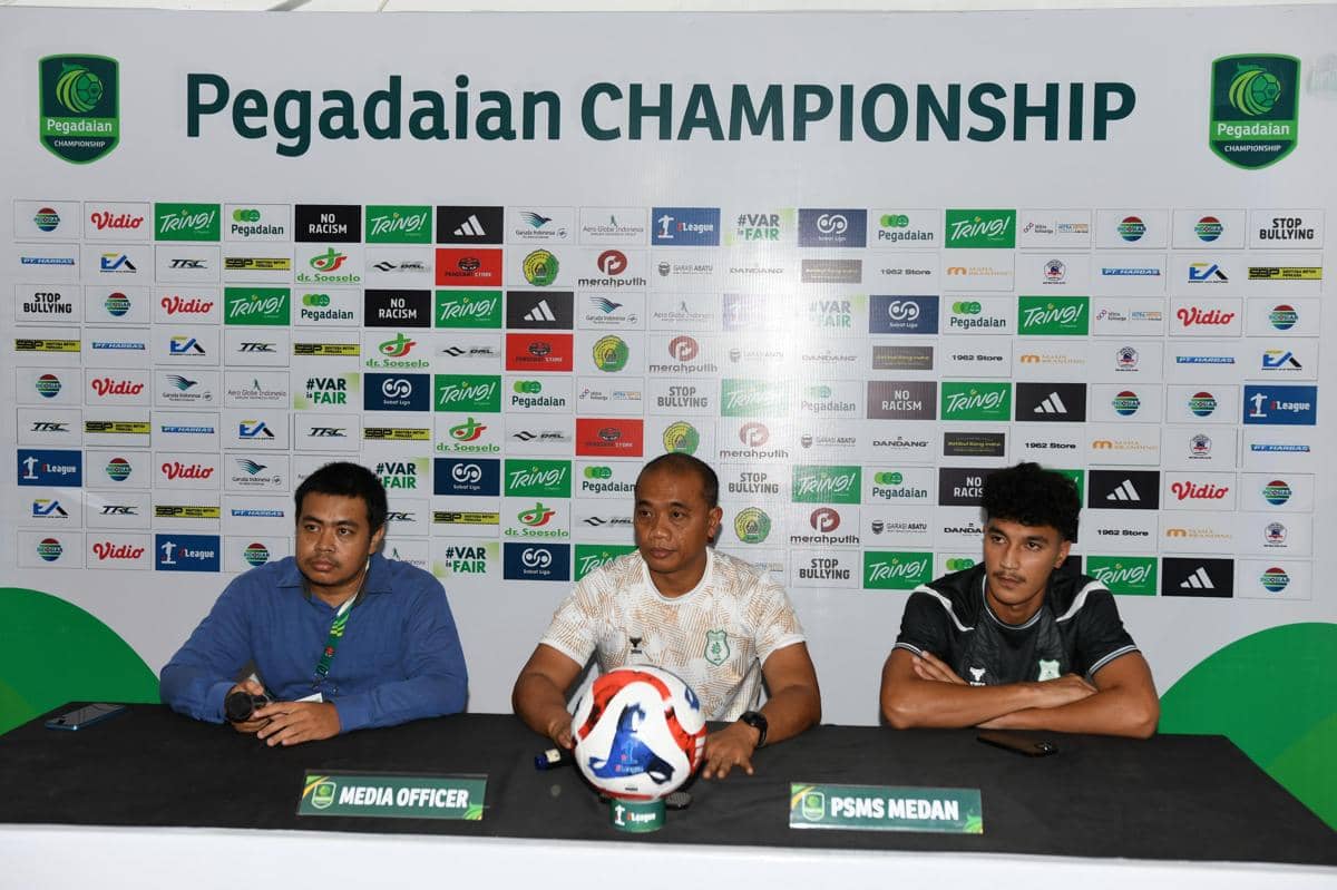Pelatih PSMS Eko Purdjianto dan bek Zikri Firdiansyah (dok.PSMS)