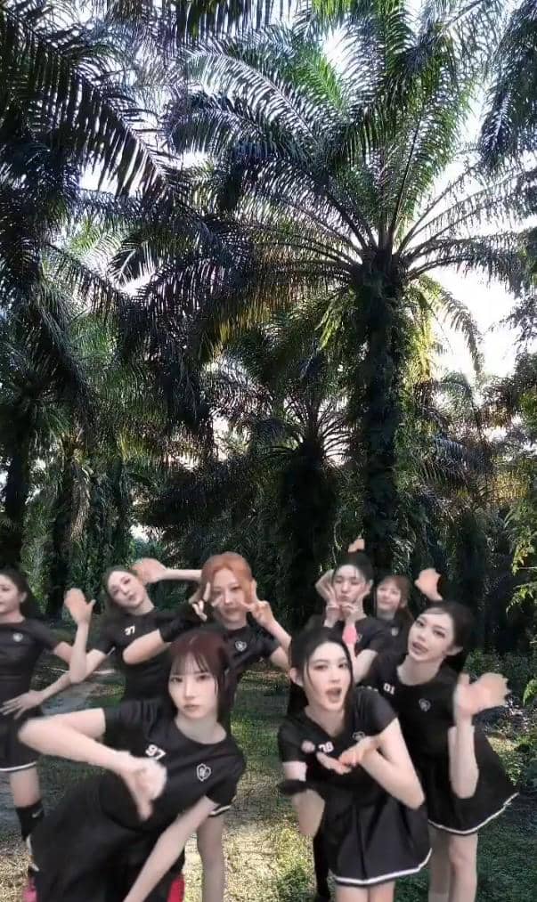 editan MV Rude! - Hearts2Hearts