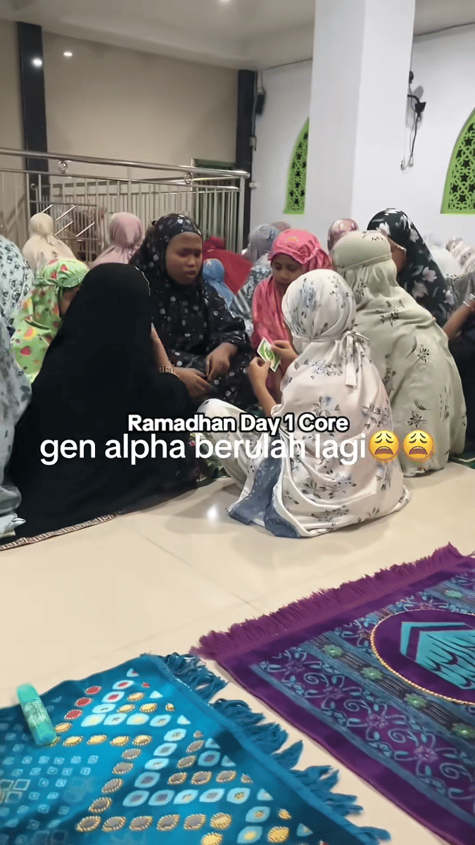 tingkah bocil pas tarawih