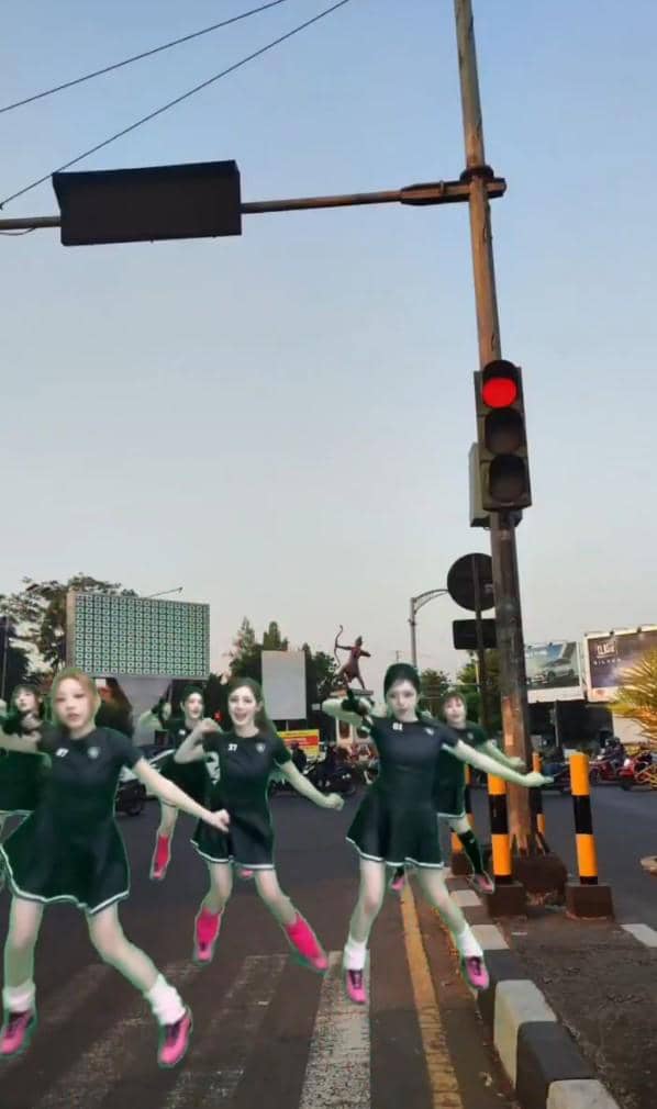 editan MV Rude! - Hearts2Hearts