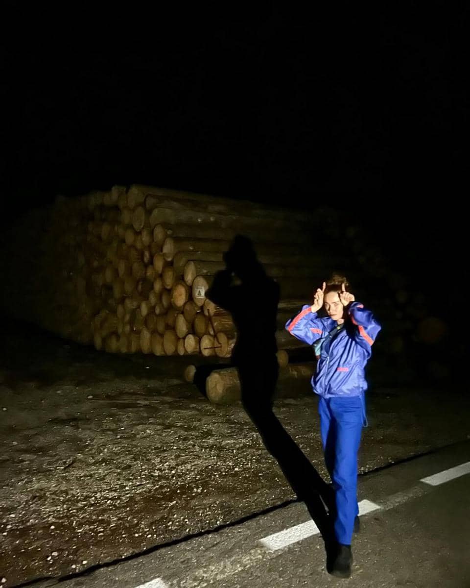 OOTD Cast Pride and Prejudice versi Netflix (instagram.com/frejska)