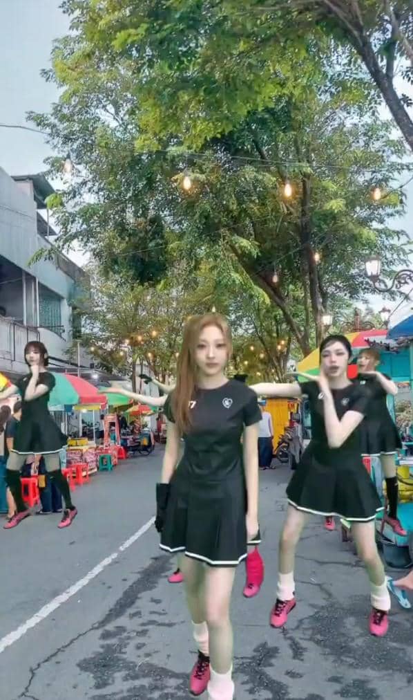 editan MV Rude! - Hearts2Hearts